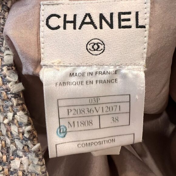 CHANEL Textured Tweed Suit Size 38 - Picture 11 of 14